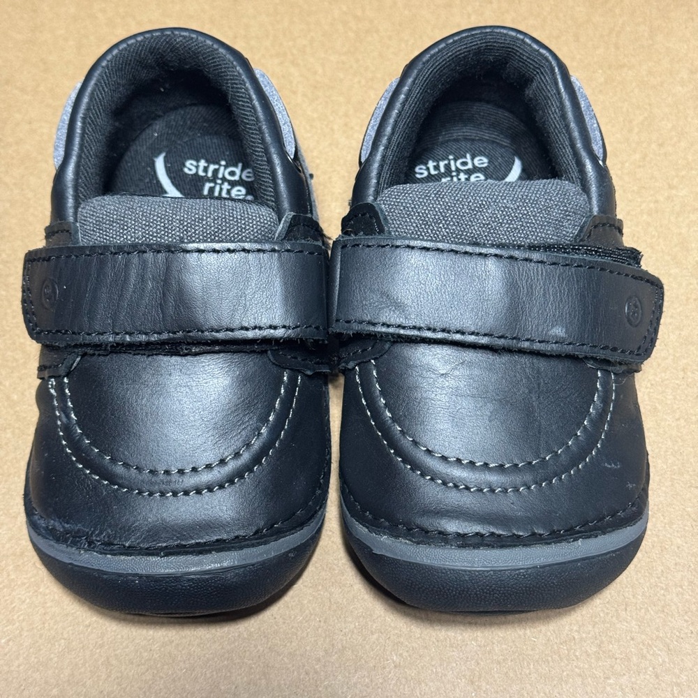 4.5W Stride Rite Wally Shoes